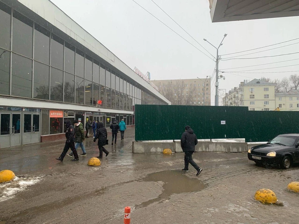 Проход пассажиров на ж/д вокзал в Саратове изменился из-за реконструкции (фото: ПривЖД)