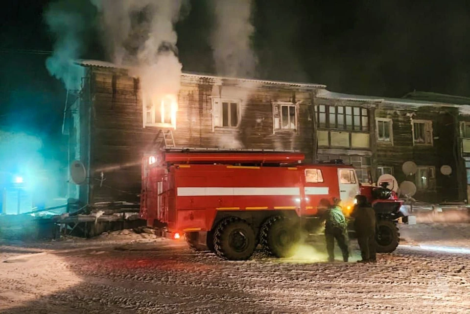 Во время пожара пострадало 5 человек, в том числе двое детей. Фото: пресс-служба ГУ МЧС РФ по Якутии
