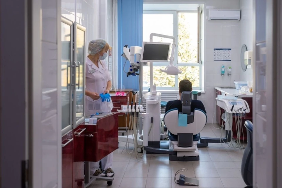 Стоматолог рассказал новосибирцам, чем грозит запущенный кариес