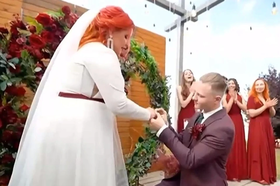 Пара из Новосибирска поженилась на шоу «Четыре свадьбы». Фото: скриншот/шоу «Четыре свадьбы»