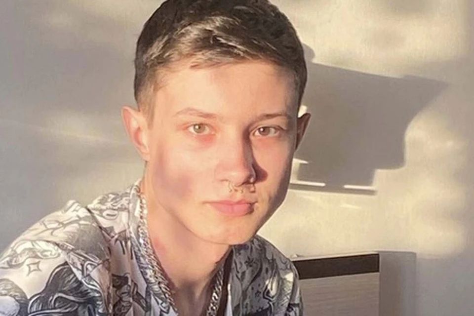 В Москве задержали 21-летнего участника телепроектов "Голос. Дети" на Первом канале и "Ты супер!" на НТВ Виктора Борисова с наркотиками.