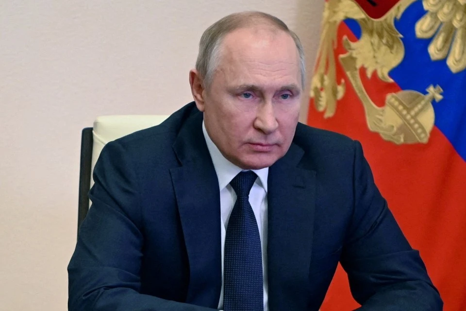 Путин назвал МЧС России хорошо оснащённой и слаженной структурой