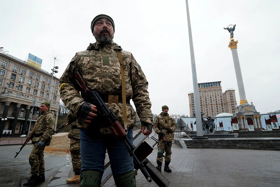 На Украине собираются мобилизовать заключенных и судимых и выдать им лопаты.