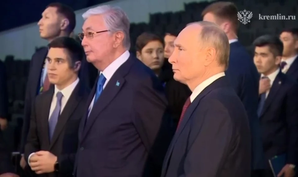 Вместе с Владимиром Путиным презентацию посмотрели его коллеги из других стран