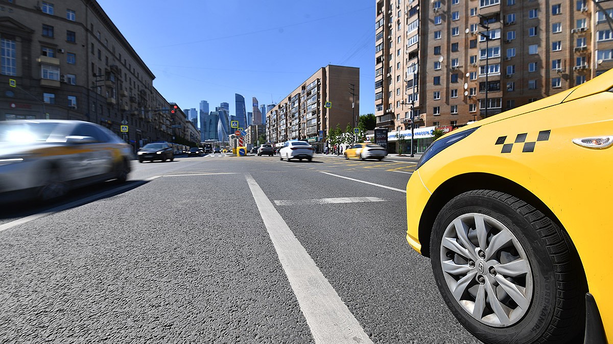 В Госдуме хотят исключить самозанятых из законопроекта о локализации  автомобилей такси - KP.RU