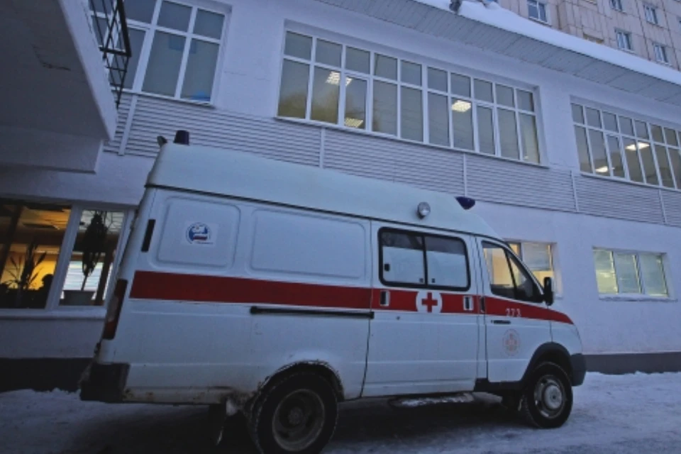 Водителя доставили в больницу.