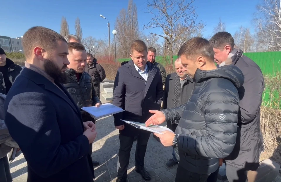 В Белгороде начались работы в мемориальном сквере «Камышитовый».