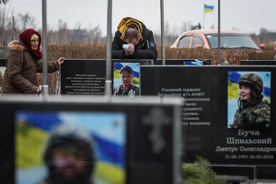 Киев охватило безразличие на фоне общей усталости от конфликта, гробов, вечного спивания гимна и тупика