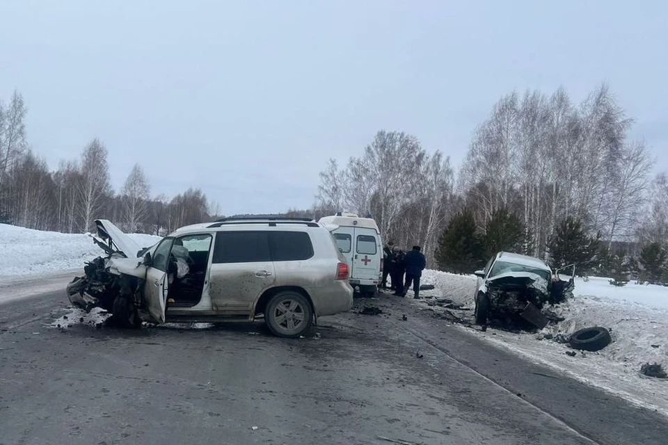 В ДТП с тремя машинами в НСО погиб мужчина и пострадала женщина. Фото: Госавтоинспекция по Новосибирской области
