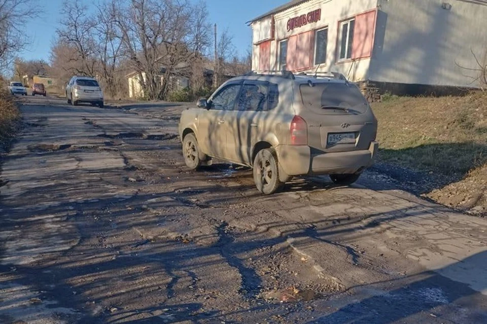 В 2024 году дорожники Башкортостана планируют отремонтировать 27 улиц в населенных пунктах ЛНР. Фото - правительство Башкортостана
