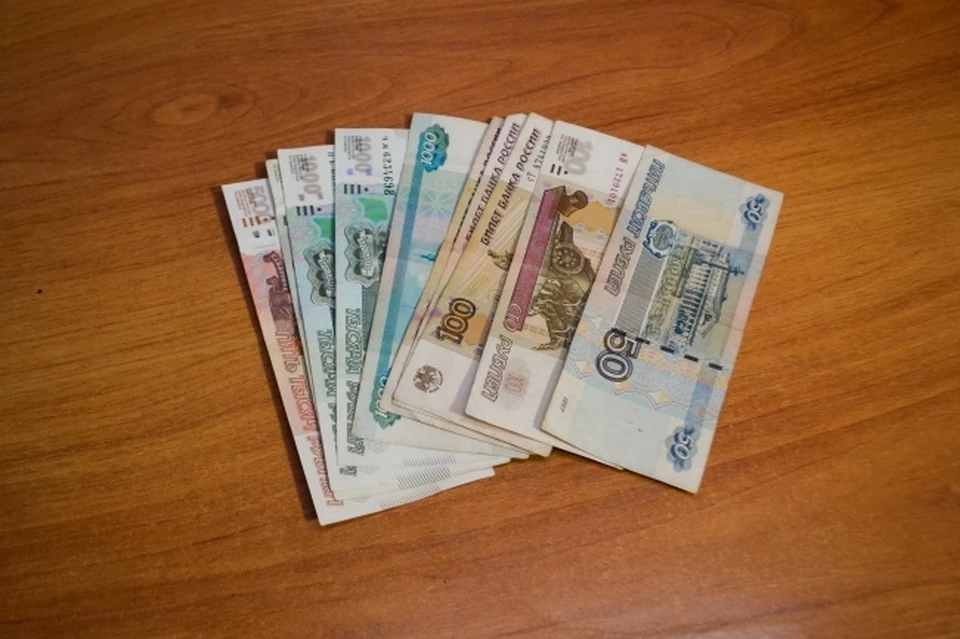 В Братске воспитатель детсада отдала мошенникам почти миллион
