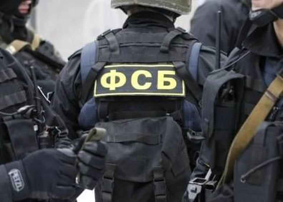 В Херсонской области сотрудники ФСБ задержали 55-летнего жителя Геническа, который сознательно участвовал в запрещенном вооруженном формировании