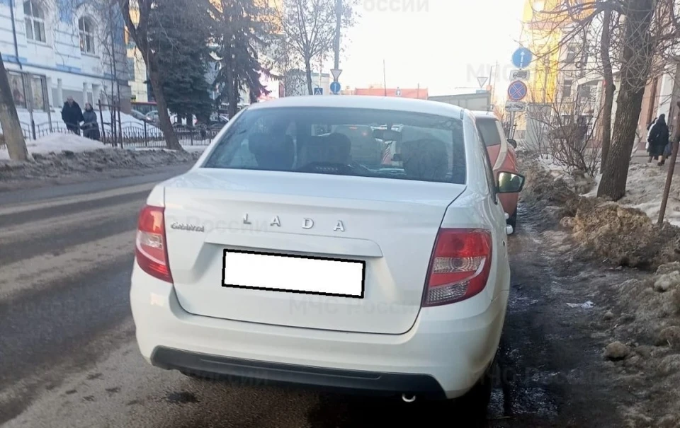 На улице Плеханова автомобиль "Лада" сбил пешехода