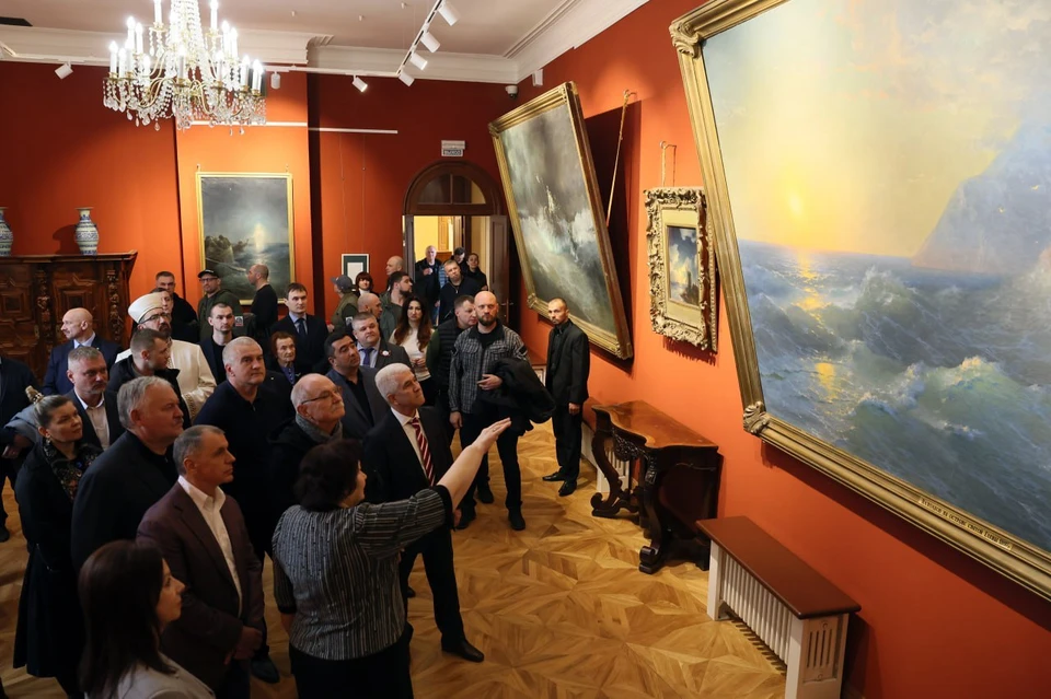 Три года ремонта и 870 млн рублей: в Феодосии открылась галерея  Айвазовского - KP.RU