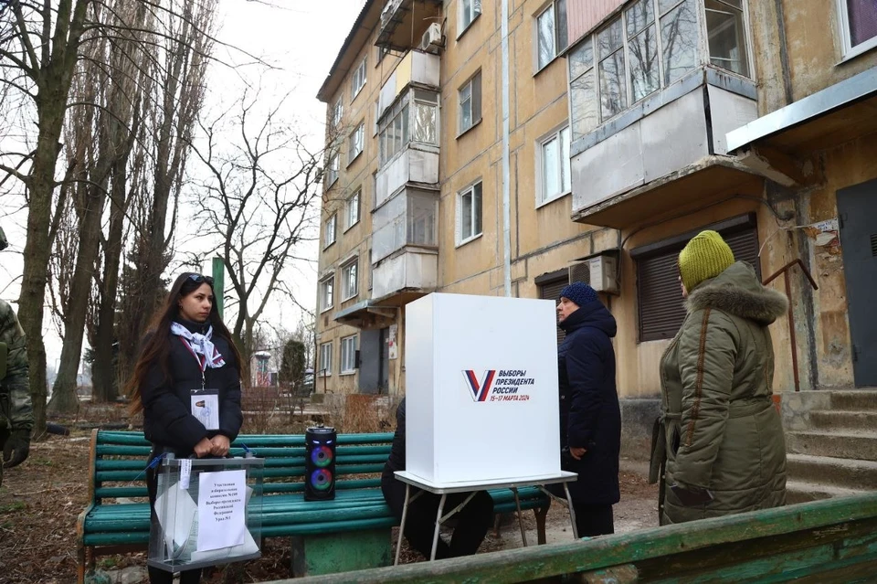 Избиратели проявили большую активность во время досрочного голосования