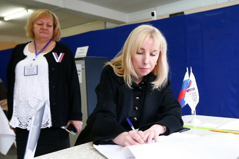 Анна Минькова проголосовала на выборах президента РФ Фото: t.me/minkovaanna23