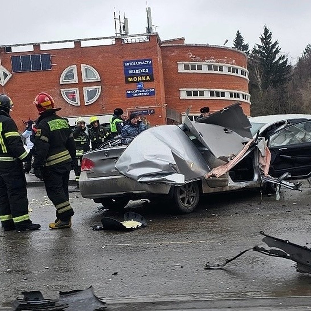 В Зеленограде один человек погиб в ДТП с пожарной машиной - KP.RU