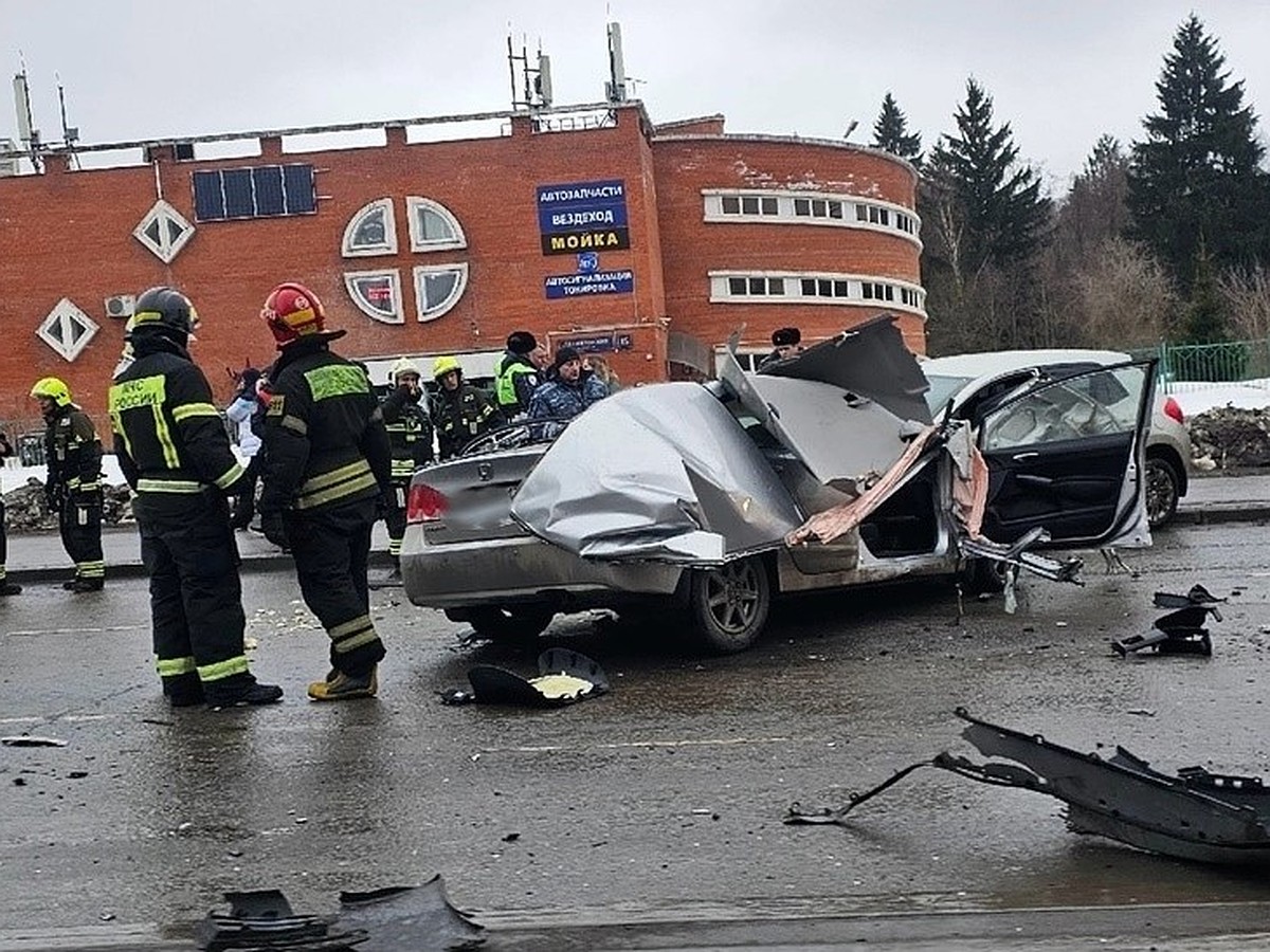 В Зеленограде один человек погиб в ДТП с пожарной машиной - KP.RU