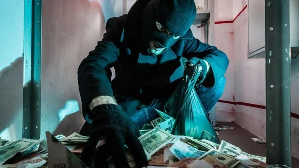 Гражданин Молдовы вынес из банка денег и драгоценностей на 10 миллионов долларов (Фото: соцсети).