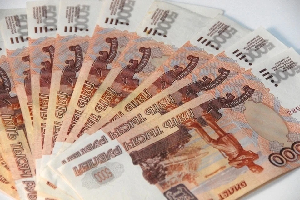В Ялте чиновница попалась на взятке от подрядчика в размере 400 тысяч рублей