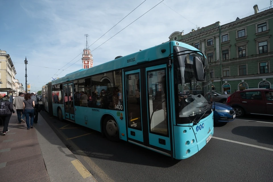 Объем вредных выбросов от общественного транспорта в Петербурге снизился на 26 тонн.