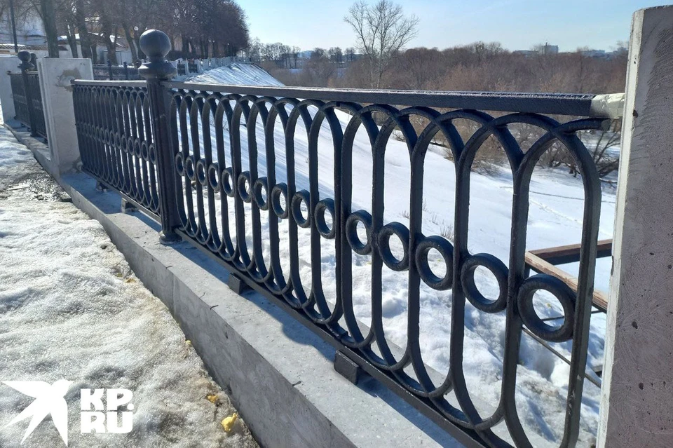 Старую ограду в Рязанском кремле ставят обратно