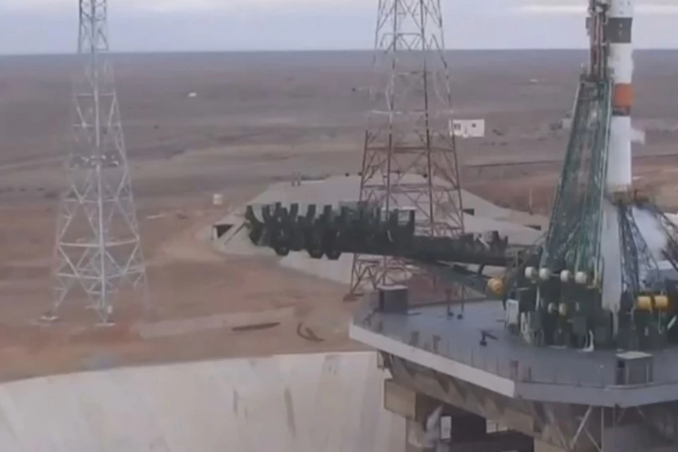 Новосибирцы ждали ракету в небе, но запуск корабля «Союз МС-25» перенесли.