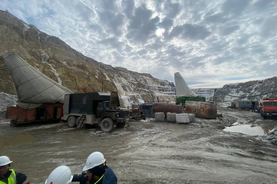 Буровые установки, работающие на руднике