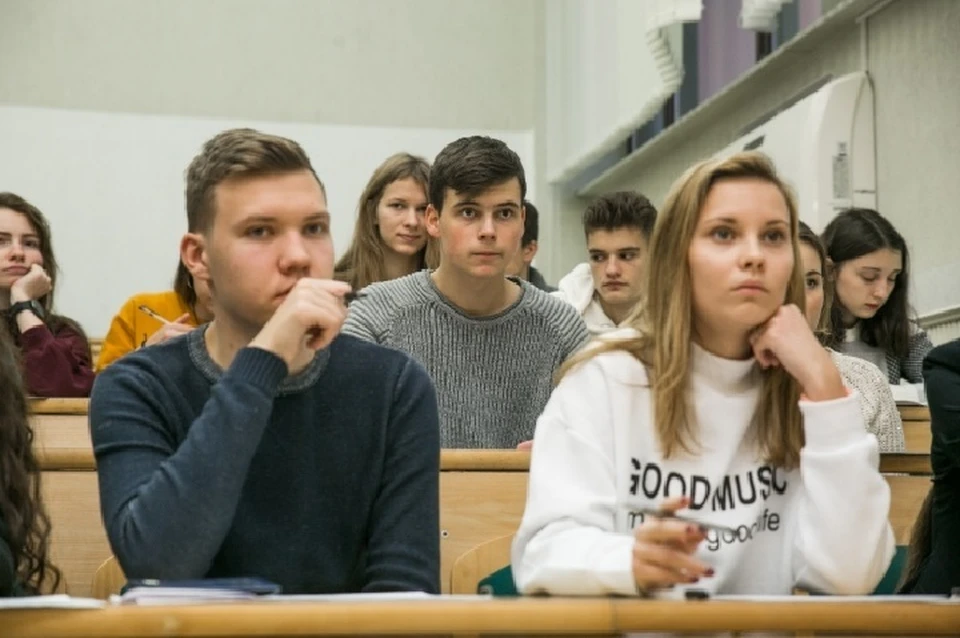 Учебное заведение рассчитано на несколько сотен человек