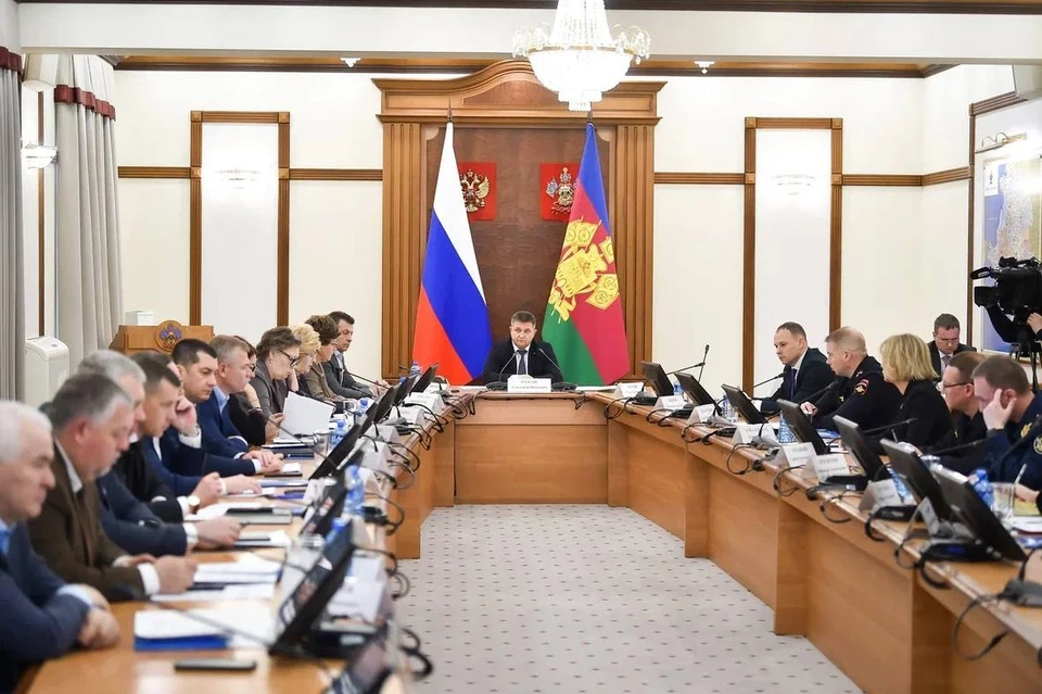 Александр Власов провел расширенное заседание антинаркотической комиссии. Фото: пресс-службы администрации Краснодарского края.