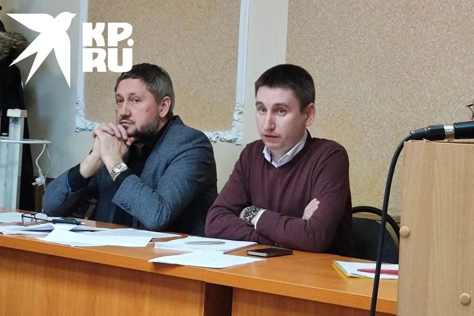 Анатолий Чахеев (слева) запомнился подчиненным деспотичным начальником