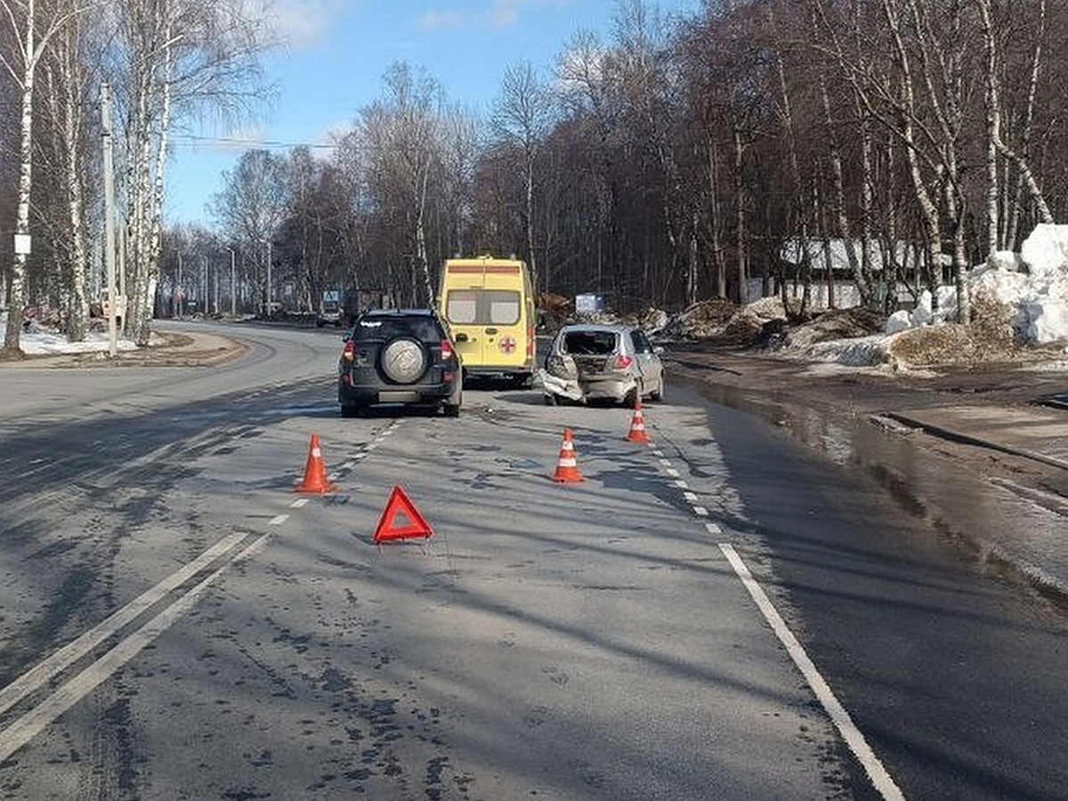 ДТП, где пострадал ребёнок, падение мужчины с 7 этажа, закрытие кинотеатра  и Пасхальные ярмарки: главные новости Костромы и области на утро 27 марта -  KP.RU