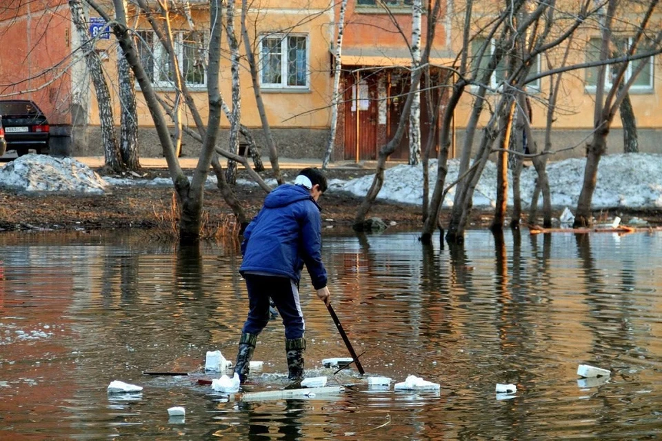 В Новосибирске могут перенести детскую площадку в Тимирязевском сквере, которая каждую весну превращается в озеро.