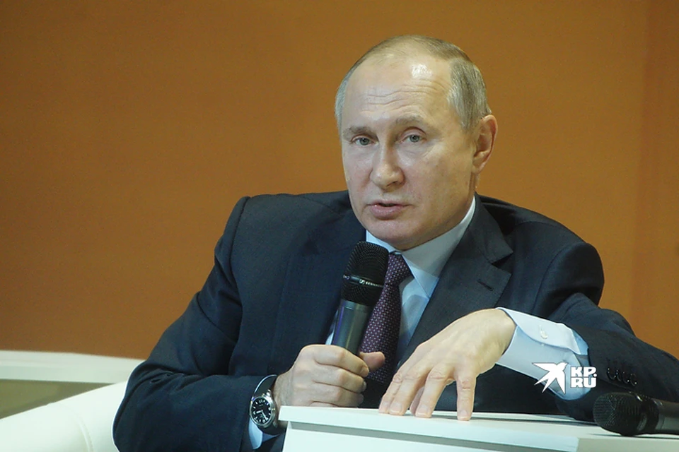 Глава государства отметил заслуги уральских специалистов