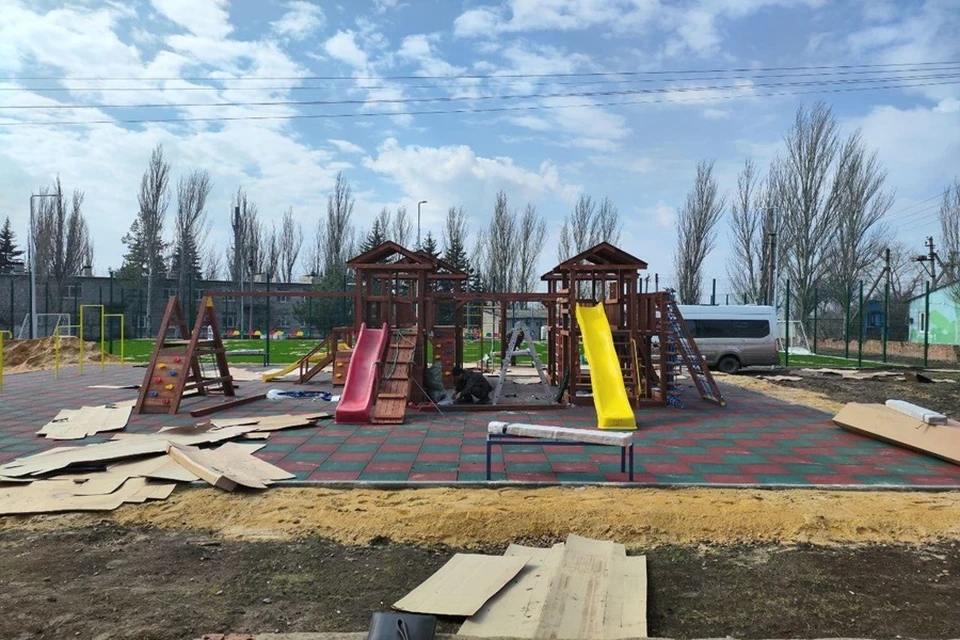 Во всех девяти районах Донецка будут установлены новые детские площадки. Фото: Администрация Старобешевского муниципального округа