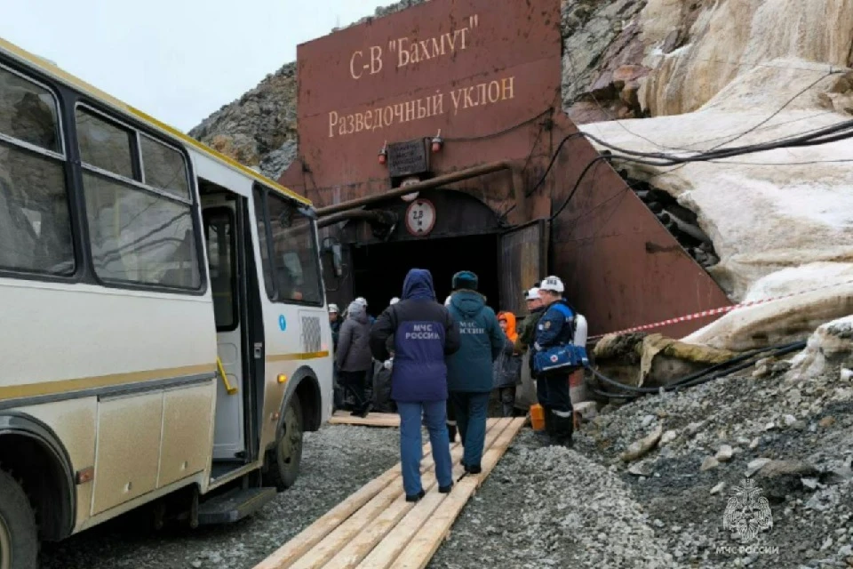 МЧС: на руднике «Пионер» начали бурить восьмую разведывательную скважину Фото: ГУ МЧС по Амурской области