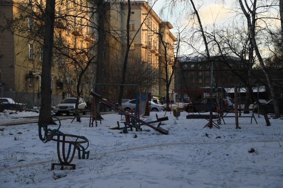 По словам Игоря Куляжева, особое внимание уделят соблюдению баланса парковочных мест, зеленых зон, детских площадок.