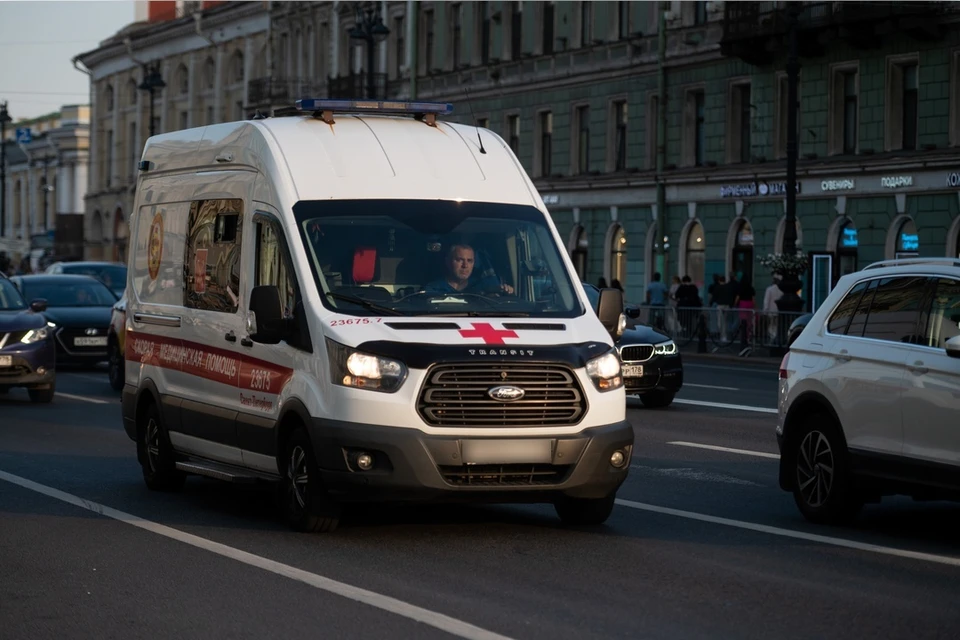Трех человек госпитализировали после ДТП в Кировском районе Ленобласти.