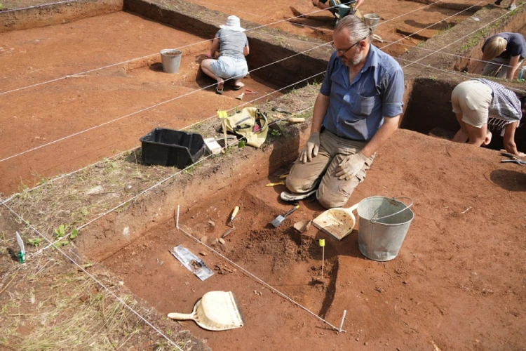 Ровесница Христа: археологи случайно открыли первую на Амуре древнюю мастерскую охры в Хабаровском крае