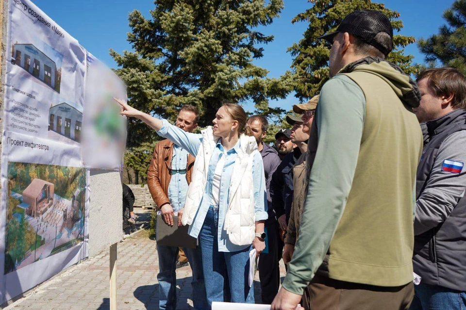 В лагере "Искра" и центре "Маяк" продолжаются работы. Фото - телеграм-канал Евгения Балицкого
