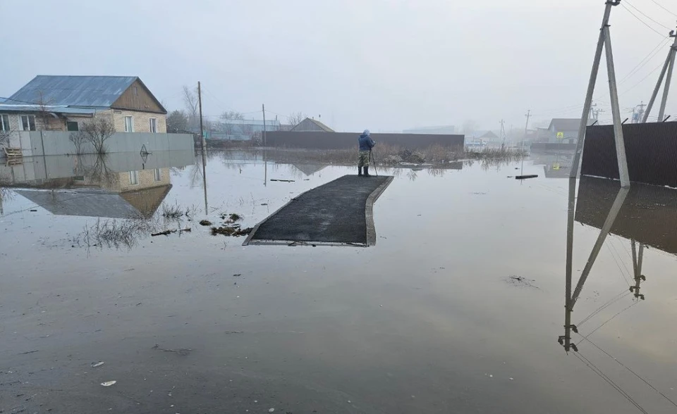 На 8 утра 10 апреля уровень воды в Урале в Оренбурге поднялся до 978 сантиметров