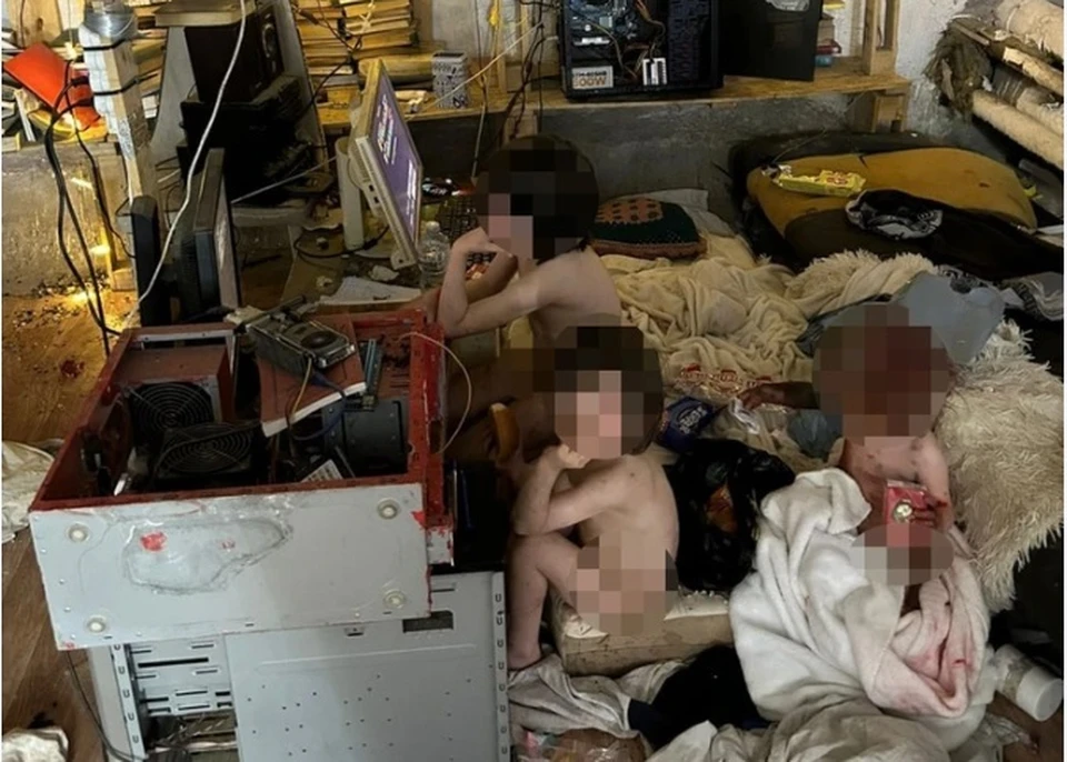 Троих детей, найденных в подвале Петербурга, отправили в социальный центр Фото: предоставлено SPB.KP.RU