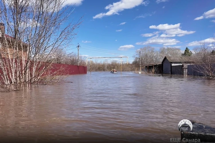 Подтоплены 181 дом и 1053 участка, идет спад воды: ситуация с паводком в Самарской области на 16 апреля 2024