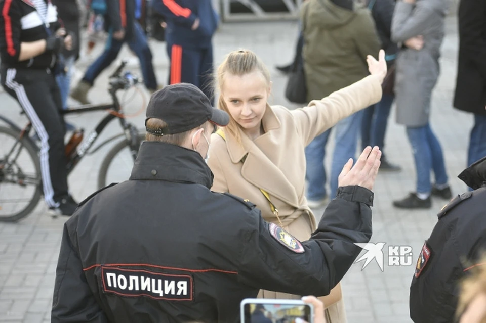 Сотрудники полиции вместе с добровольцами разыскивают пропавшего в Екатеринбурге мужчину