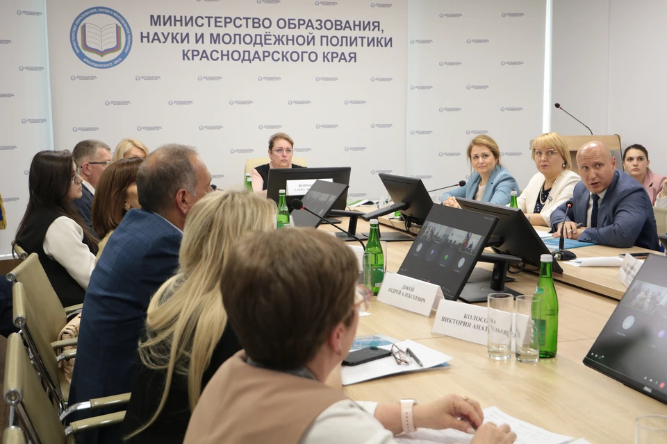 Защита проектов "Школы будущего". Фото: пресс-службы администрации краснодарского края.