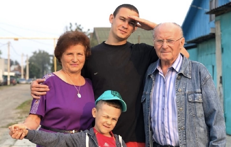 «Бабушка уже седая от моих поступков!»: Кологривый рассказал о своей семье