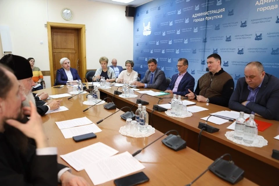 Администрация Иркутска обсудила сотрудничество с епархией