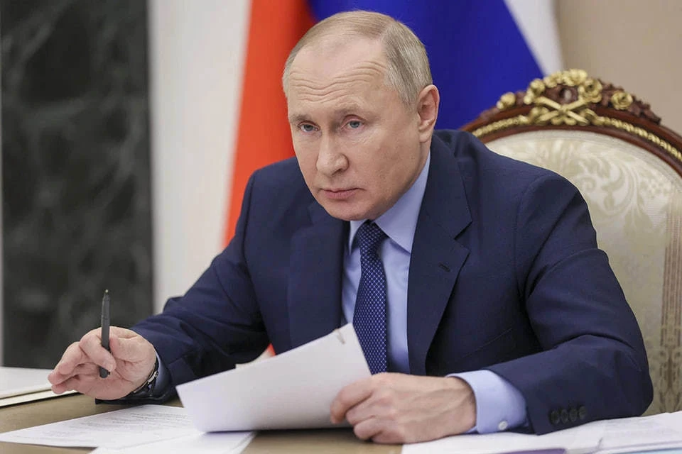 Президент Путин уверен, что Центробанк со временем снизит ключевую ставку. Фото: Михаил Метцель/POOL/ТАСС