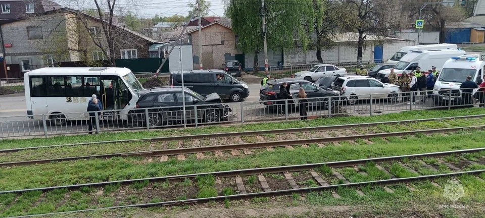 Ульяновские следователи выясняют обстоятельства ДТП на Локомотивной | ФОТО: Госавтоинспекция Ульяновской области