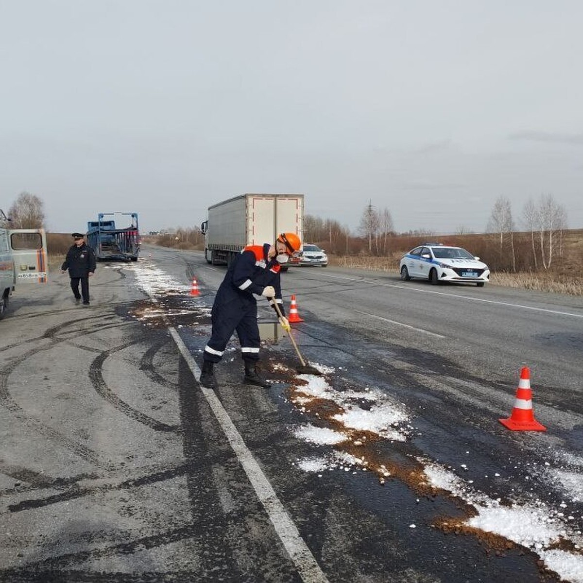 В Красноярском крае спасатели устраняли последствия утечки дизельного  топлива - KP.RU